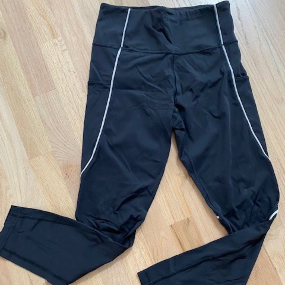 Athleta Pants | Athleta Tailwind Reflective 7/8 Tight Size Small